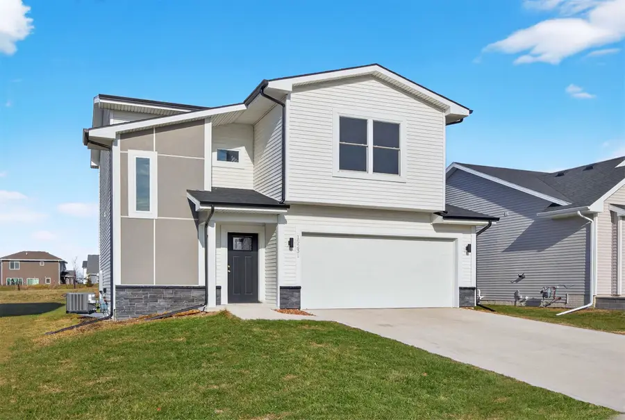 15231 Deerview Drive, Urbandale, IA 50323 - Image #2