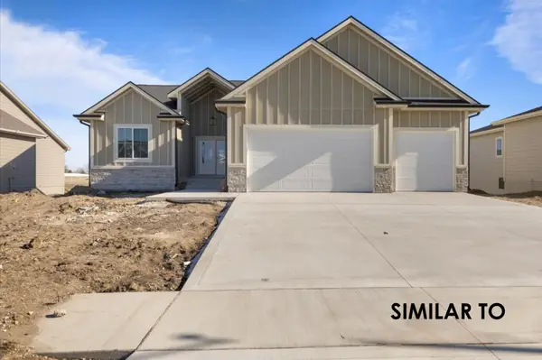 435 NW Red Oak Court, Waukee, IA 50263