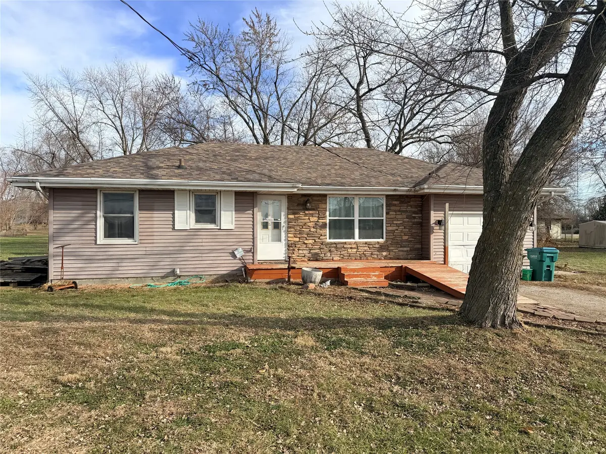 5027 NE 3rd Street, Des Moines, IA 50313 - Image #1