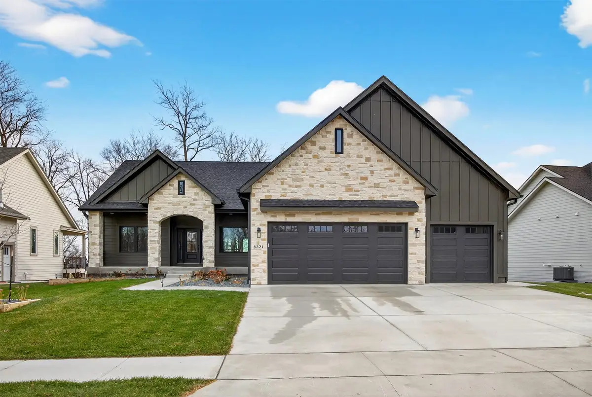 5321 173rd Street, Urbandale, IA 50323 - Image #1