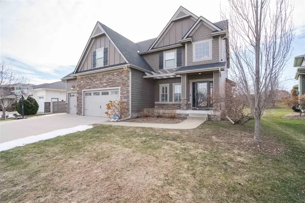 15008 Madison Avenue, Urbandale, IA 50323