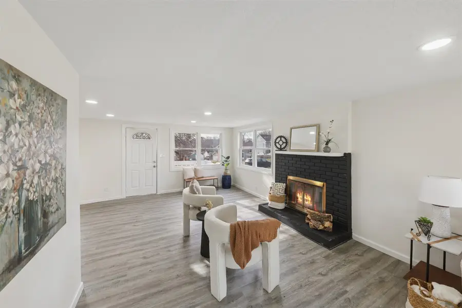 1007 Titus Avenue, Des Moines, IA 50315 - Image #2