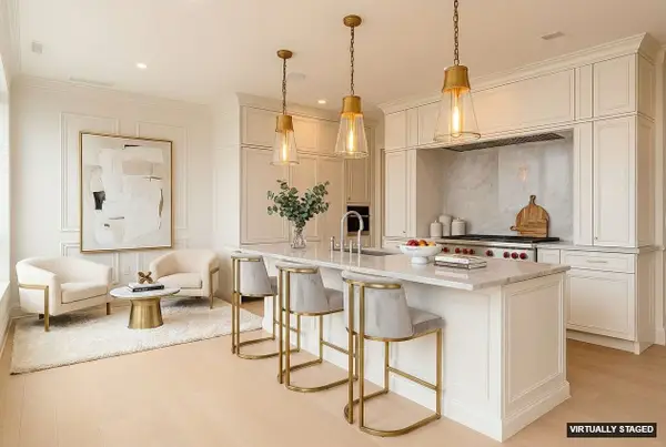 595 S 60th Street #303, West Des Moines, IA 50266