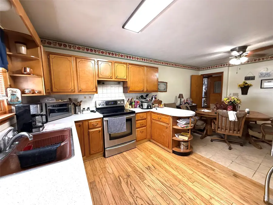 2801 Highland Court, Muscatine, IA 52761 - Image #2