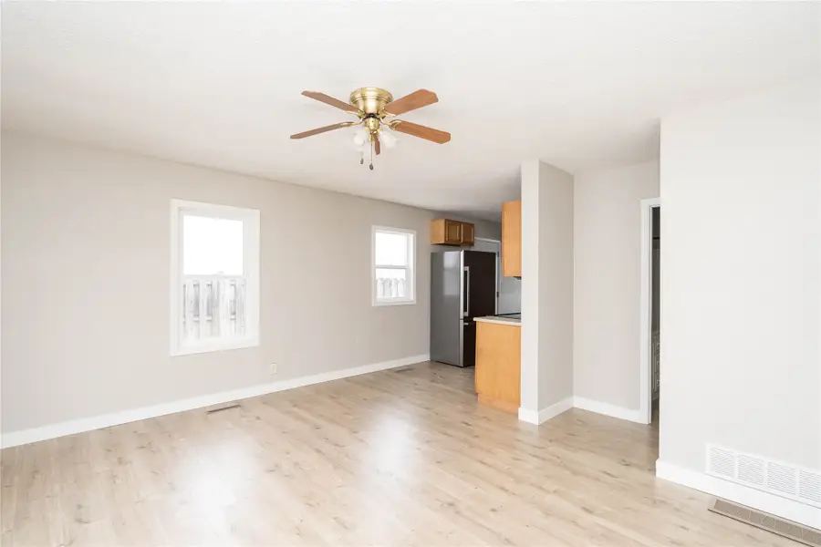 600 E 26th Street S, Newton, IA 50208 - Image #3