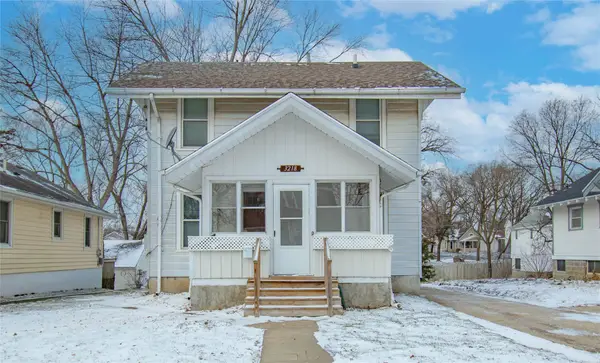 3218 2nd Avenue, Des Moines, IA 50313