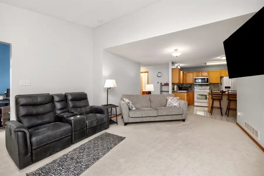 10516 Meredith Drive #3, Urbandale, IA 50322 - Image #3