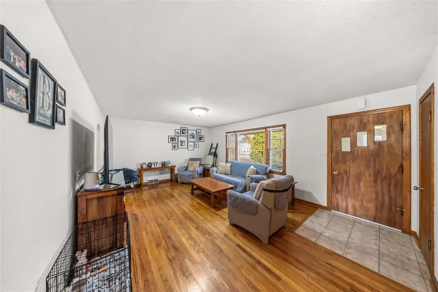 302 3rd Street Ne, Mitchellville, IA 50169 - #3