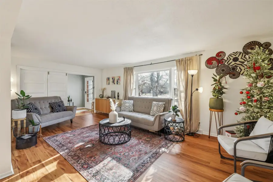 4315 Urbandale Avenue, Des Moines, IA 50310 - Image #2