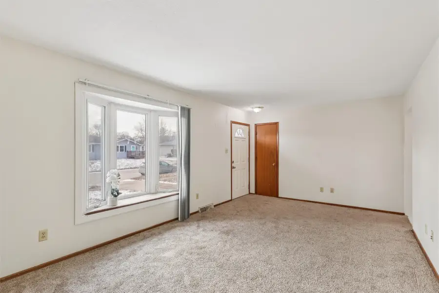 326 NE 6th Street, Ankeny, IA 50021 - Image #2