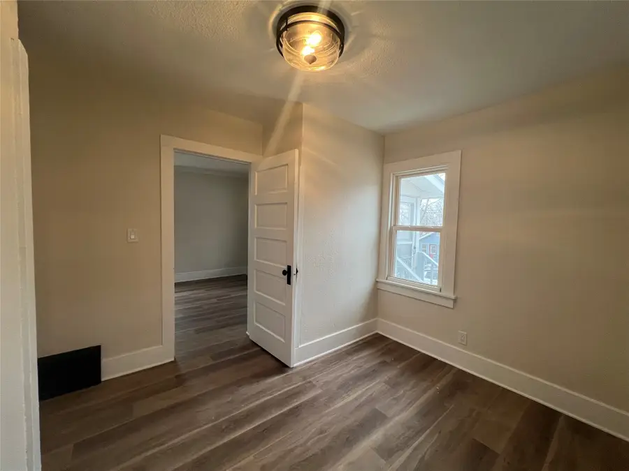 2811 Oxford Street, Des Moines, IA 50313 - Image #2