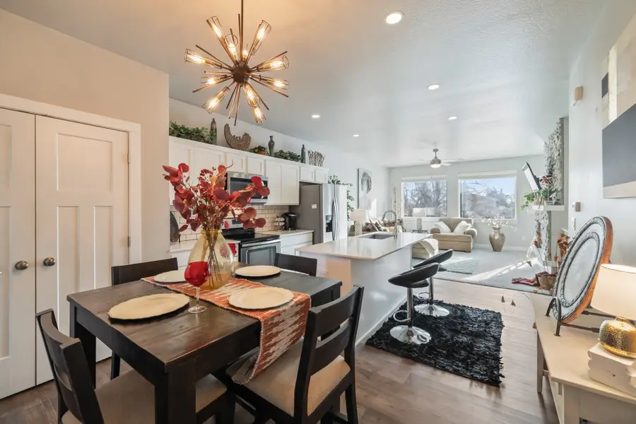 17136 Mistflower Lane, Urbandale, IA 50323 - Image #2