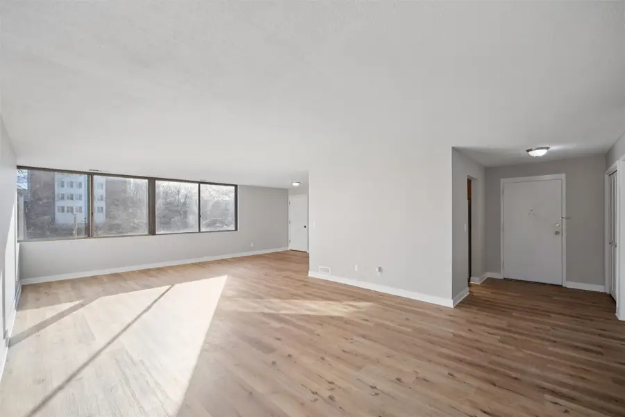 505 36th Street #302, Des Moines, IA 50312 - Image #3