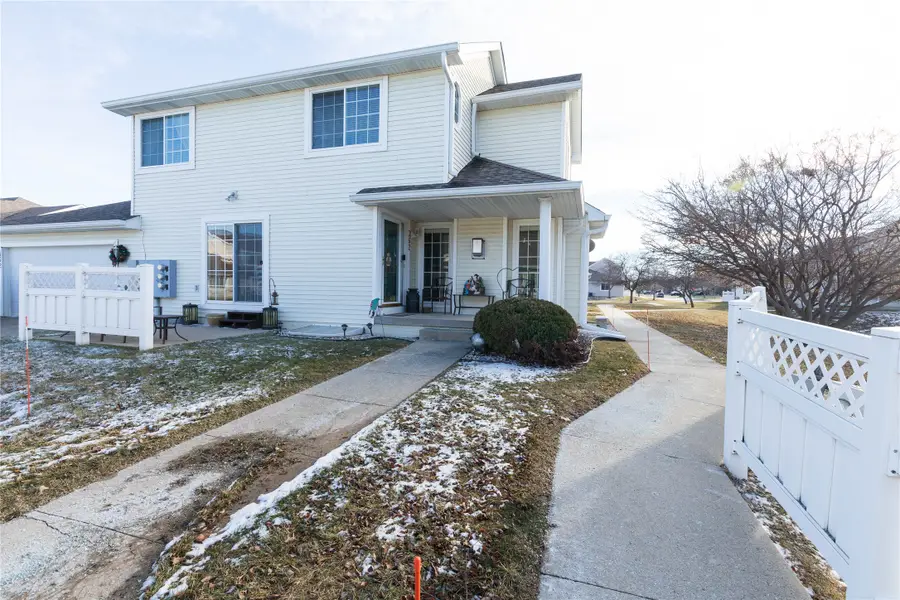 362 SE Meadowlark Court, Waukee, IA 50263 - Image #2