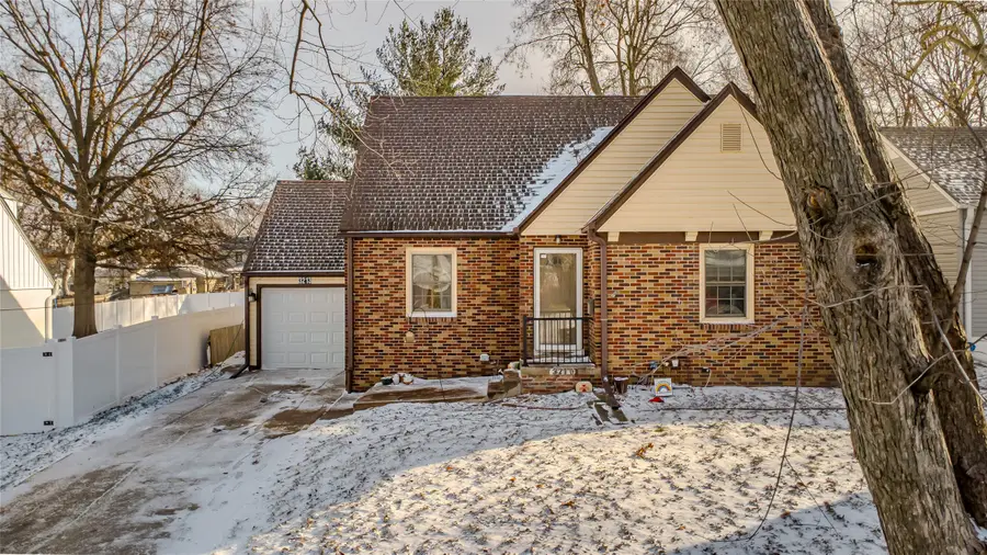 3213 45th Street, Des Moines, IA 50310 - Image #2