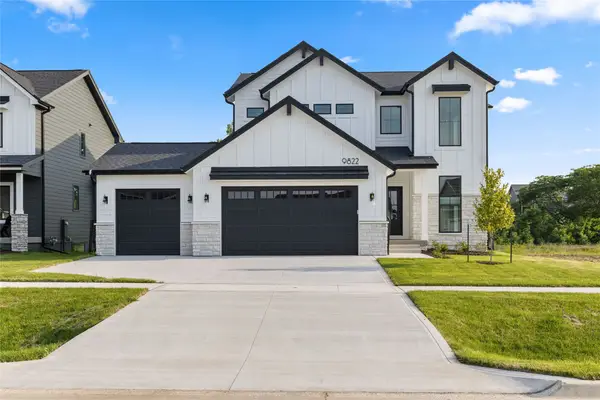 9822 Watermeadow Circle, Johnston, IA 50131