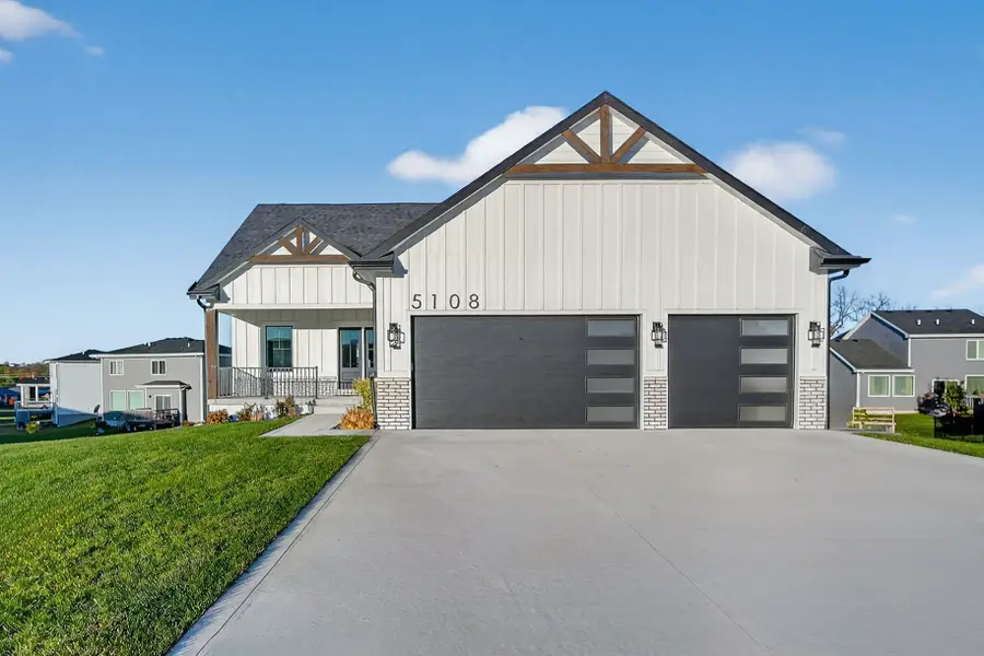 5108 154th Circle, Urbandale, IA 50323 - Image #3