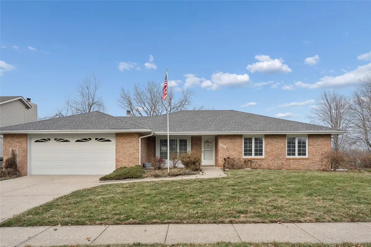 9801 Valdez Drive, Urbandale, IA 50322 - Image #1