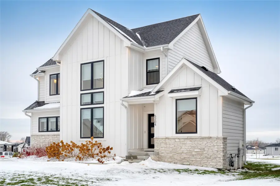 5204 149th Street, Urbandale, IA 50323 - Image #3