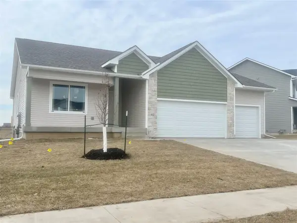 412 NE Madison Avenue, Elkhart, IA 50073