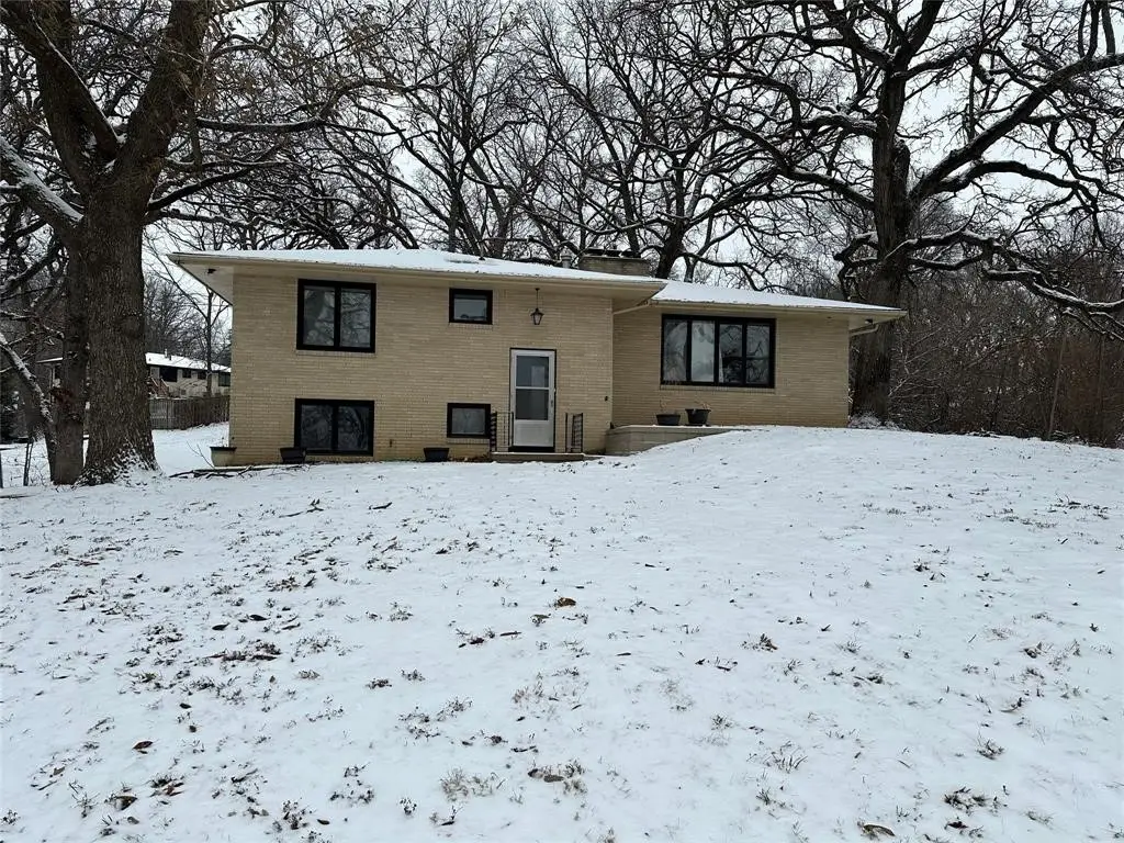 6657 NW Timberline Drive, Des Moines, IA 50313 - #1