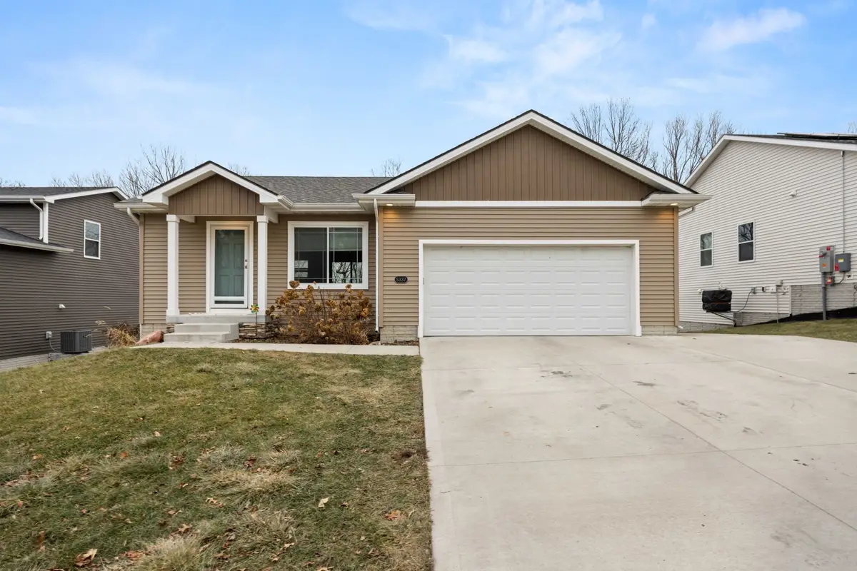 5337 Carter Court, Johnston, IA 50131 - Image #1
