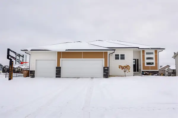 309 NW Beechwood Drive, Grimes, IA 50111