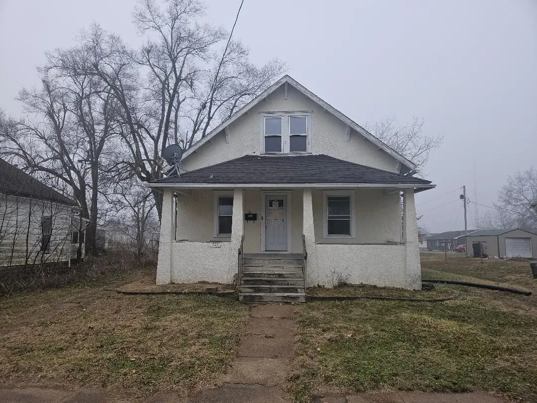323 N 3rd Street, Seymour, IA 52590 - Image #1