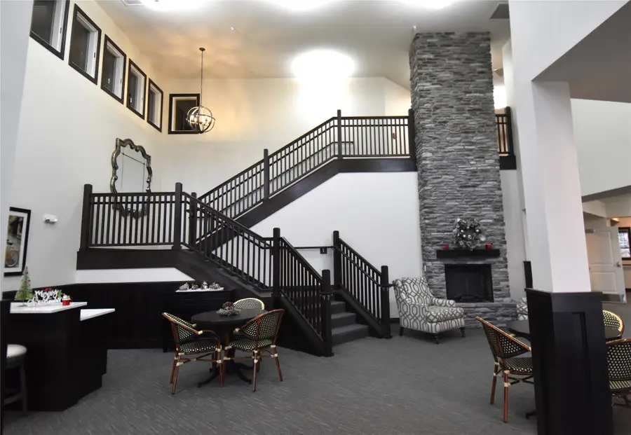 1427 34th Avenue Sw #201, Altoona, IA 50009 - #2