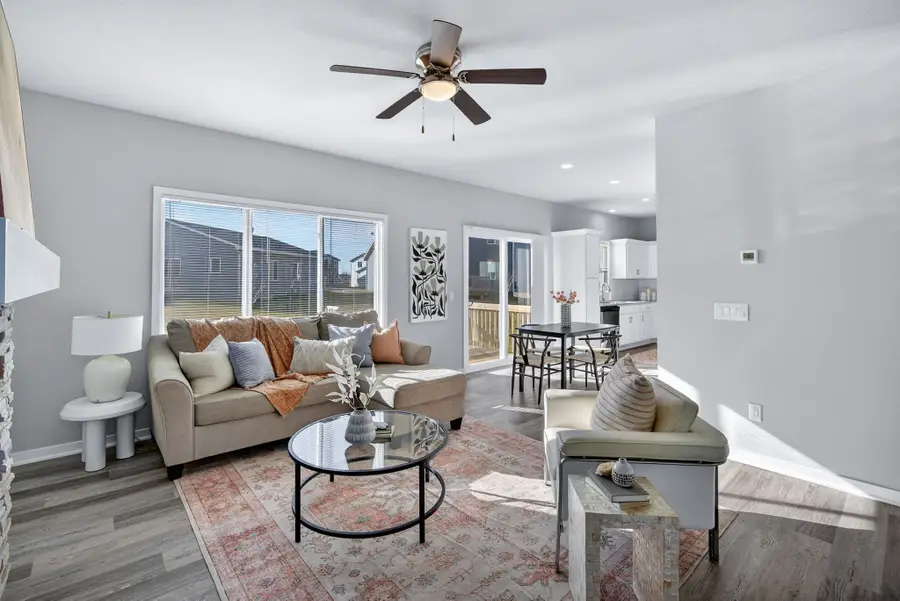 16600 Oakwood Drive, Urbandale, IA 50323 - Image #3