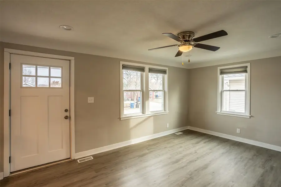 2204 Lay Street, Des Moines, IA 50317 - Image #3