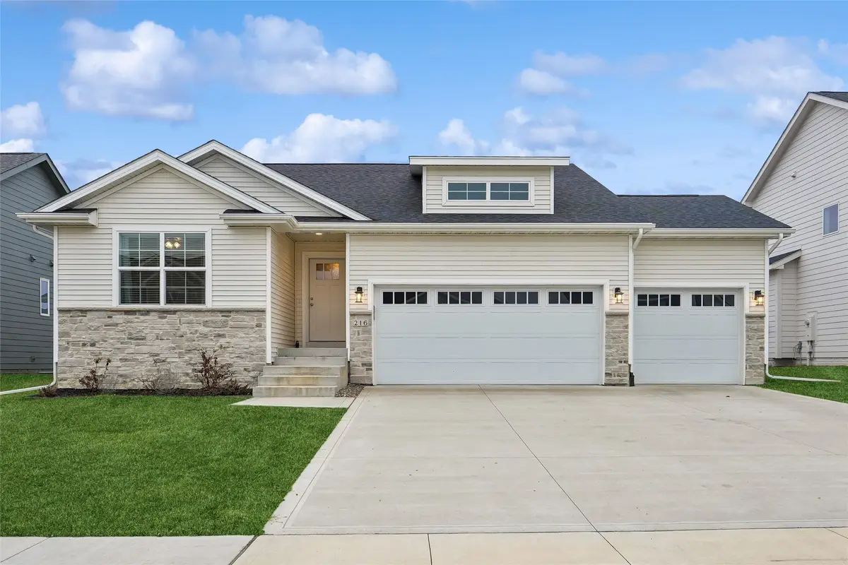 216 11th Court Nw, Bondurant, IA 50035 - Image #1