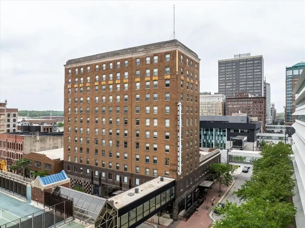 400 Walnut Street #403, Des Moines, IA 50309 - Image #1