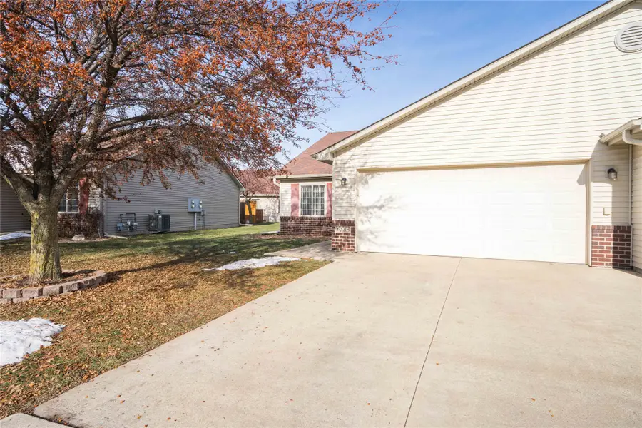 3109 SE Turnberry Drive, Ankeny, IA 50021 - Image #3
