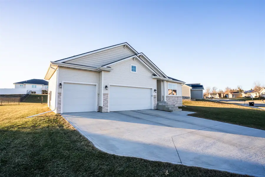 2617 S 8th Street, Marshalltown, IA 50158 - Image #2