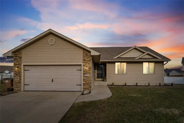 1339 Joshua Circle Se, Bondurant, IA 50035