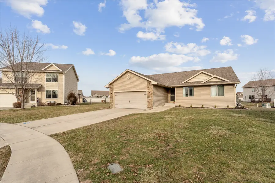 1339 Joshua Circle Se, Bondurant, IA 50035 - Image #2