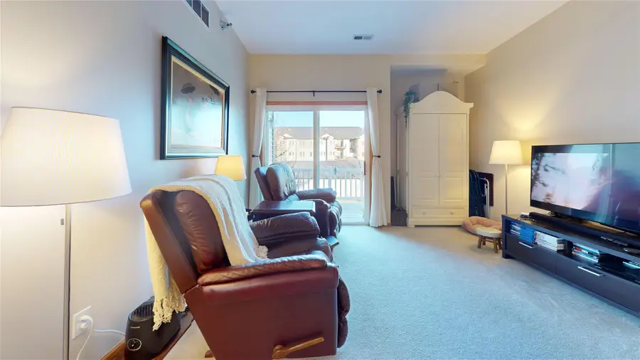 10335 Norfolk Drive #8, Johnston, IA 50131 - Image #3