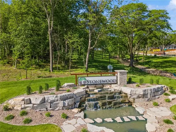 1336 S Timber Lane, West Des Moines, IA 50266