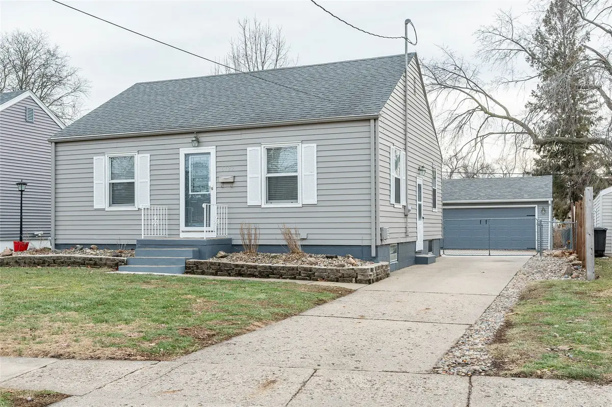 5722 Lincoln Avenue, Des Moines, IA 50310 - Image #1