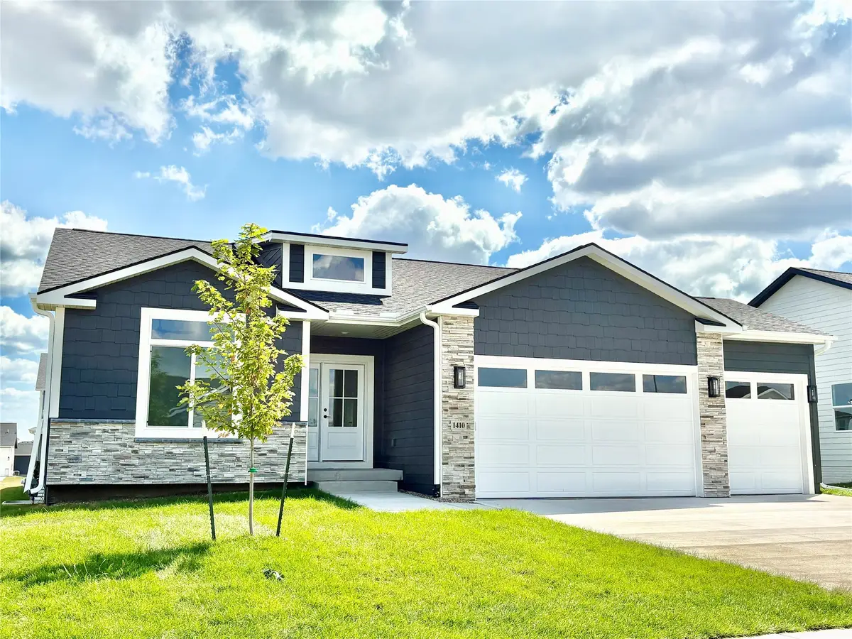 675 NW Georgetown Drive, Waukee, IA 50263 - #1