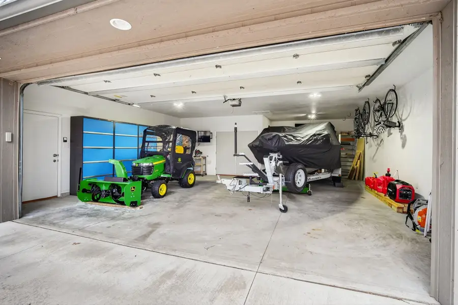 6993 NW Trail Ridge Drive, Johnston, IA 50131 - Image #2