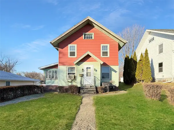 678 26th Street, Des Moines, IA 50312