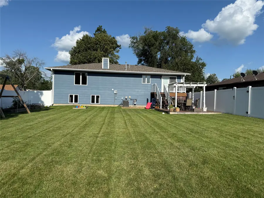 410 N 6th Street, Winterset, IA 50273 - #3