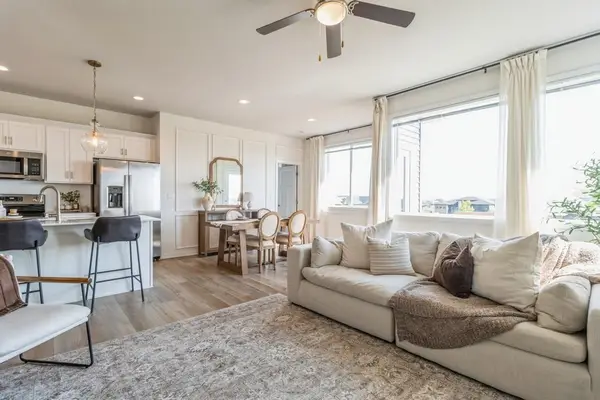 16631 Mill Pond Drive, Urbandale, IA 50323