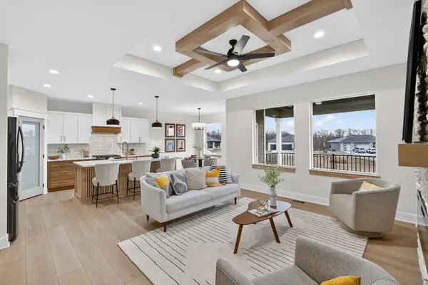 5557 165th Street, Urbandale, IA 50323