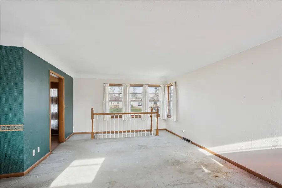 7302 Beechwood Drive, Urbandale, IA 50322 - Image #3