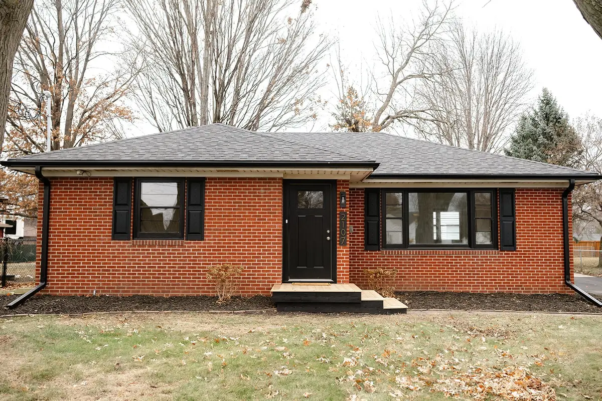 2107 Merklin Way, Des Moines, IA 50310 - Image #1