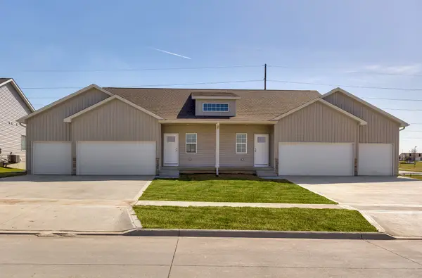 1102 Westview Drive, Huxley, IA 50124