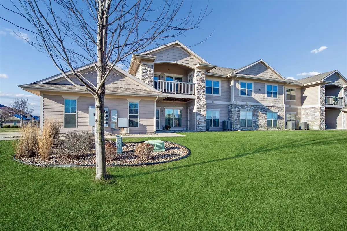 2407 NE Oak Drive #4, Ankeny, IA 50021 - Image #1